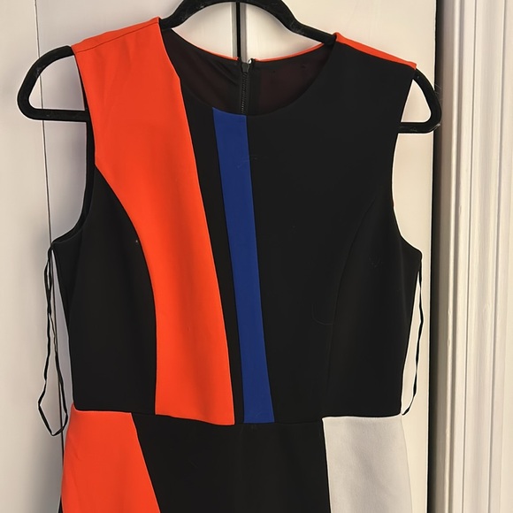 Womens block color dress. - Picture 2 of 5